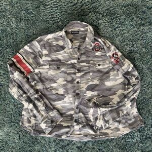 Women The Wild Collective Gray Ohio State Buckeyes Camo Flannel Button Up